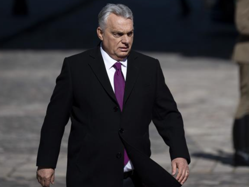 GROWING PRESSURE ON ORBAN: More Than 10,000 Citizens Showed Up at His Door, Led by the Opposition Leader!