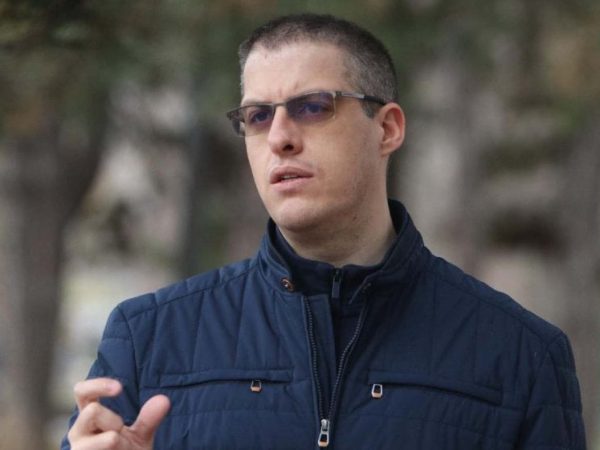DESTRUCTION OF EVIDENCE AT THE PENSION FUND: Lawyer Ninić publishes photos of bags filled with shredded paper — “The shredder keeps running nonstop!”