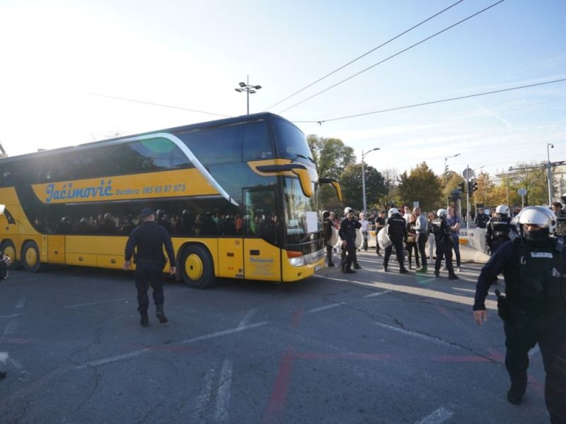 JAĆIMOVIĆ DRIVING AGAIN: 80 People from Novi Sad Set Off for Novi Pazar, Bus Operator Sends a Powerful Message!