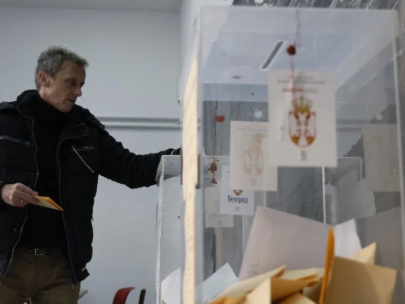 RECORD NUMBER OF OBSERVERS: As many as 1,600 members of observation missions are arriving in Kula, six of them from the USA!