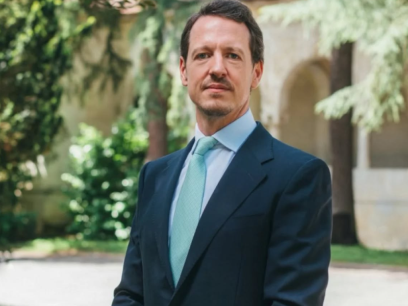 “SERBS WANT HIM AS KING”: Spanish Media Write About Prince Filip Karađorđević and His Chance to Ascend the Throne!