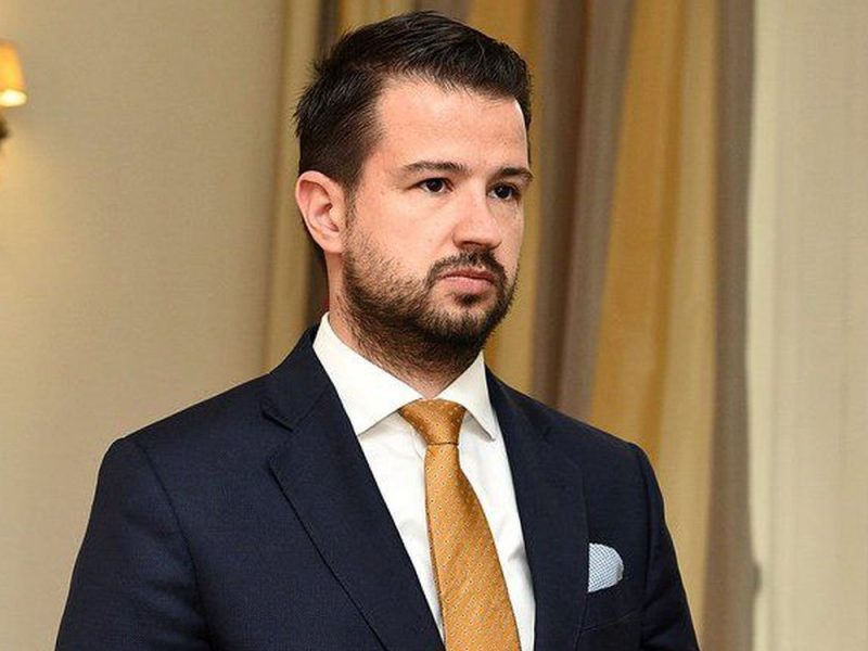 “INSTEAD OF CRIMINALS, THEY ARREST THE ELDERLY AND WOMEN”: Milatović Condemns Arrests in Botun, Mayor of Podgorica Congratulates the Police!