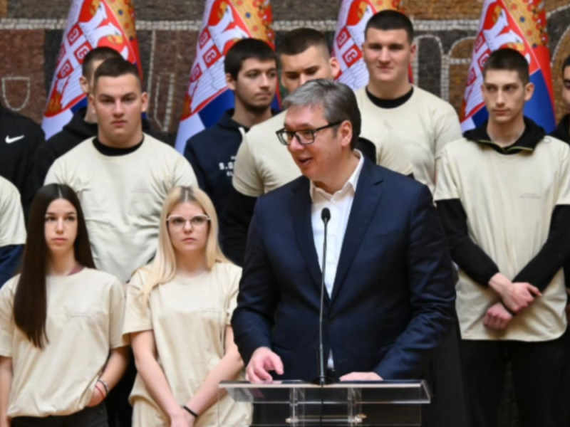 “CHILDREN WERE EXPLOITED”: Sharp comment from a professor after the meeting of students from Vukovar with Vučić! (PHOTO)