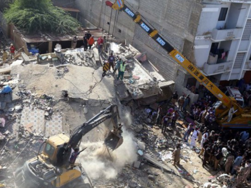 TRAGEDY IN MOROCCO: Two buildings collapse in the middle of the night, at least 19 dead! (VIDEO)