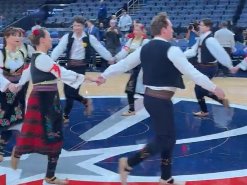 SERBIAN HERITAGE NIGHT IN WASHINGTON: They danced the kolo in the heart of America, and then Jokić stepped onto the floor! (VIDEO)