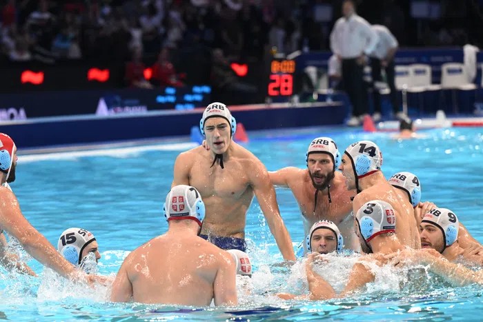 SERBIA ARE EUROPEAN CHAMPIONS: Water polo players led by Mandić and Glušac sank Hungary in front of 13,000 spectators in Belgrade! (VIDEO)