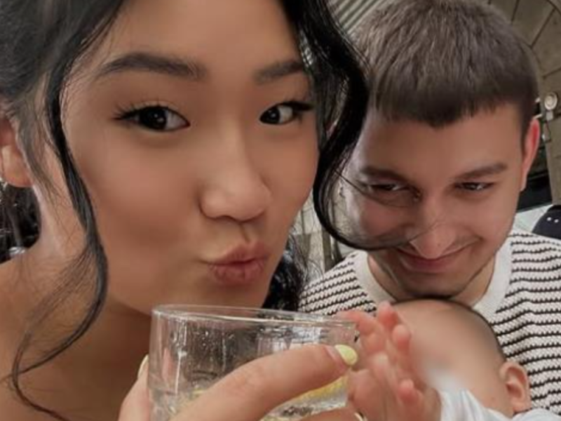 “WE WENT TO CHURCH AND BURNED THE YULE LOG”: A Chinese woman moved to Serbia because of Dejan, now they are expecting their second child, and this is how they celebrated Christmas! (VIDEO)