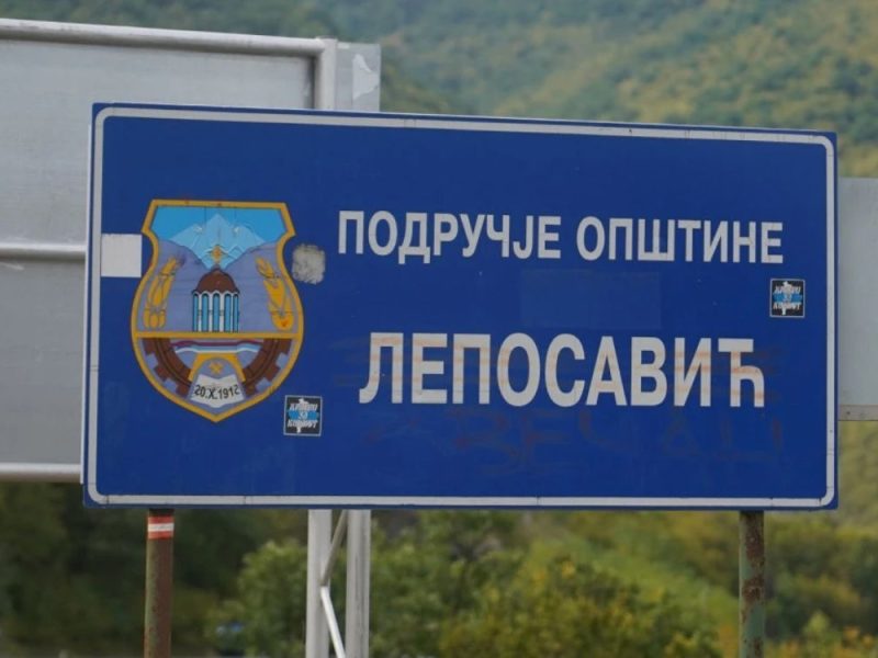 CYRILLIC INSCRIPTIONS REMOVED IN LEPOSAVIC AND ZVECAN: Kosovo authorities installed bilingual signs! (VIDEO)