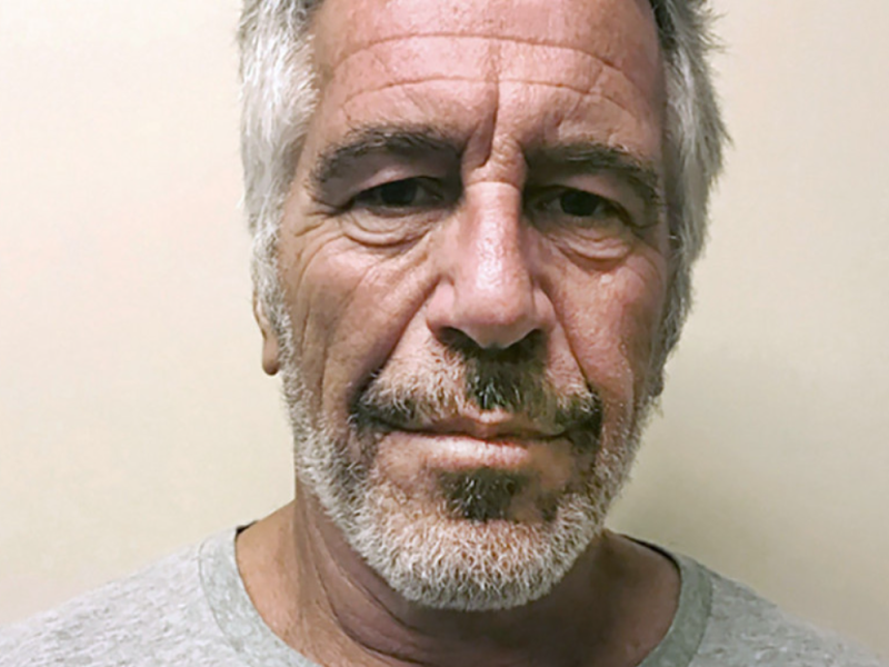 “EPSTEIN DID NOT COMMIT SUICIDE!” Shocking claim by pathologist who was at the pedophile’s autopsy: “I think he was strangled!” (VIDEO)