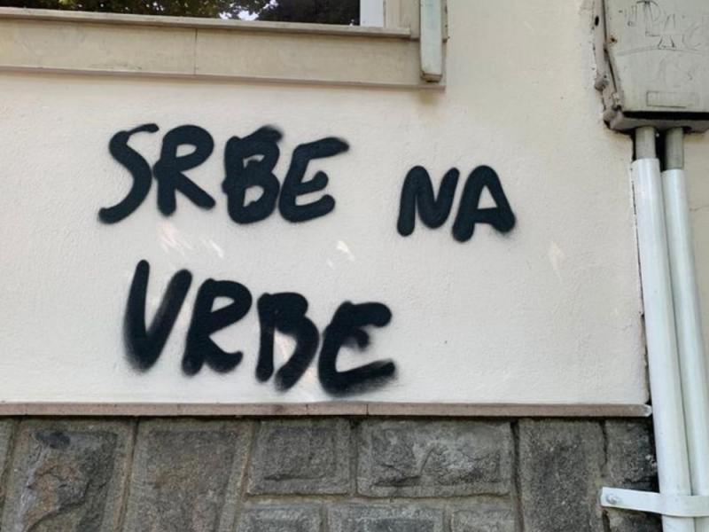ANOTHER SCANDAL IN CROATIA: Ustaše symbols and “Serbs on willows” graffiti written in the Serbian village of Glušci!