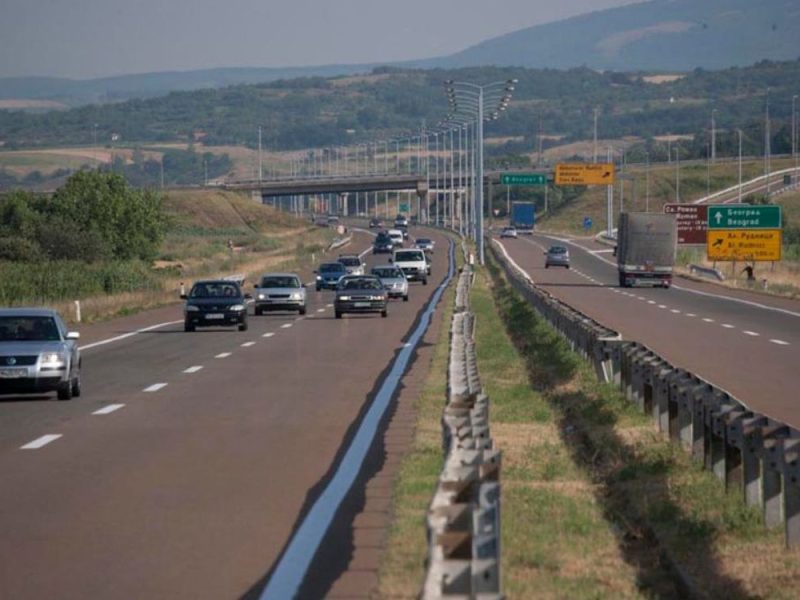 LARGE LANDSLIDES NEAR THIS CITY: Roads of Serbia advise drivers to be cautious on these sections!