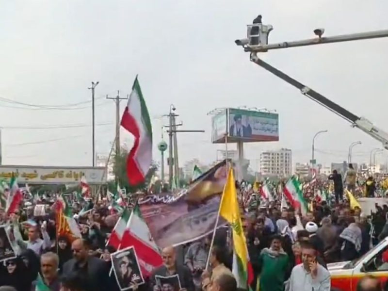 HUNDREDS OF THOUSANDS OF PEOPLE ON THE STREETS: Across Iran marking the day of support for Palestine, politicians joined the people, explosions near the gathering in Tehran! (VIDEO)