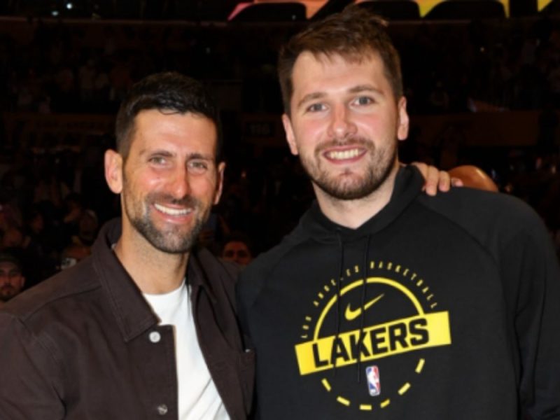 NOLE THE MAIN STAR OF LOS ANGELES: Djokovic appeared at the Lakers match, here is how Dončić and LeBron welcomed him! (VIDEO)