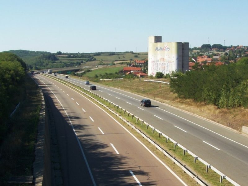 SERIOUS TRAFFIC ACCIDENT ON THE HIGHWAY: A “Nišekspres” bus collided with a truck, four people injured!