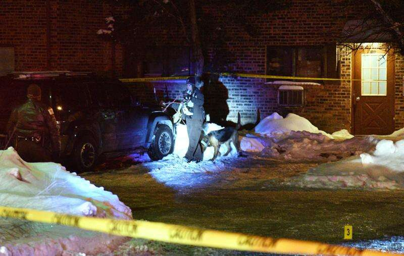 ANOTHER KILLING IN CHICAGO: A 20-year-old man dies after being found shot in a crashed car!