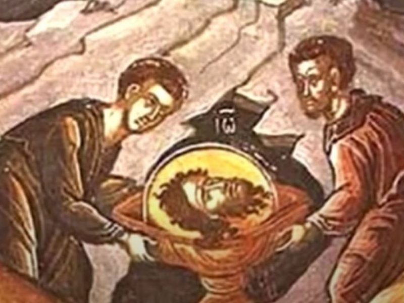 TODAY WE CELEBRATE SAINT JOHN THE BAPTIST: The sky opens three times at midnight, and these objects must not be touched today!