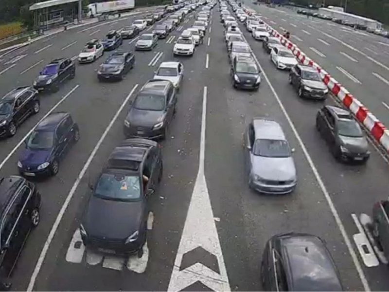 FULL IMPLEMENTATION OF THE EES SYSTEM FOR ENTRY INTO THE EU HAS BEGUN: Chaos at the borders since early morning, miles-long columns!