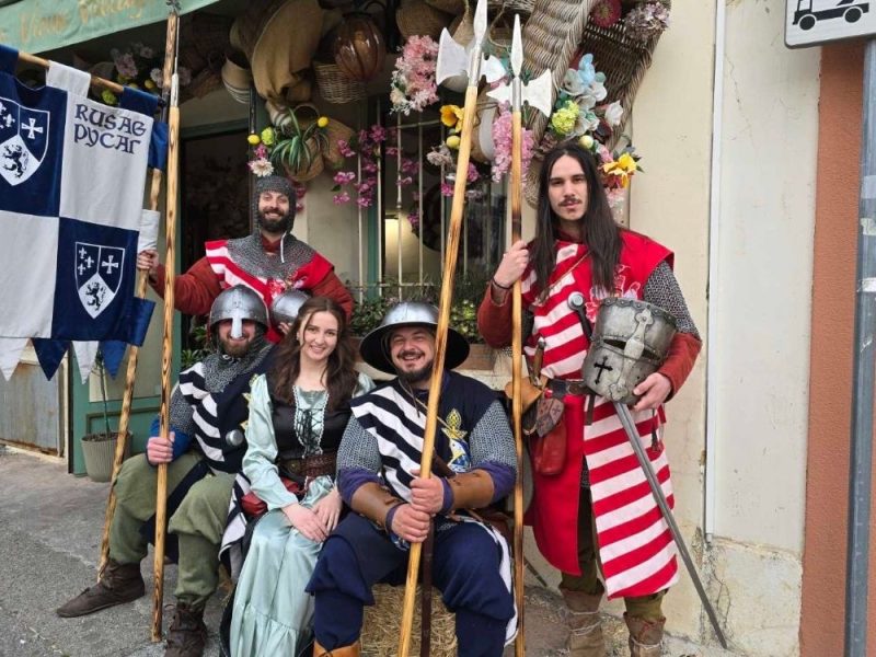 REGION IN THE HEART OF THE AZURE COAST: Teams from Serbia and Republika Srpska met on the street and delighted everyone with a song!