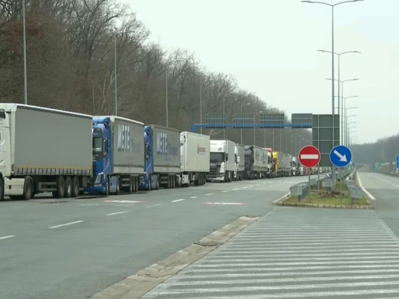 CHAOS DUE TO NEW EU RULES: Serbian carriers are being mass returned from Schengen, they are threatened with fines and two-year entry bans!