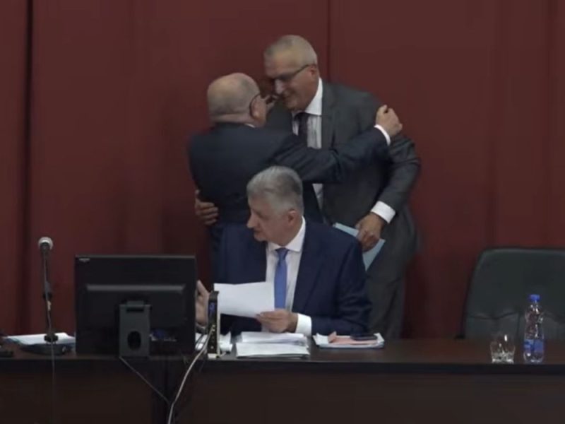 THEY REPEATED THE VOTE UNTIL THE DESIRED RESULT: SNS voted for its candidate for the president of the municipality of Kula!