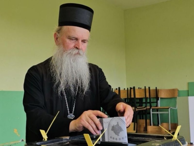 MASSIVE TURNOUT OF SERBS IN KiM: Zvečan and Ranilug lead in turnout, bishop Teodosije voted in Gračanica!