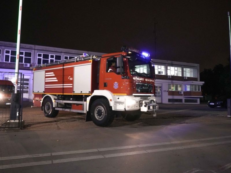 ALL PATIENTS SUCCESSFULLY EVACUATED: Major fire breaks out at the Burns Clinic, firefighters responded immediately!