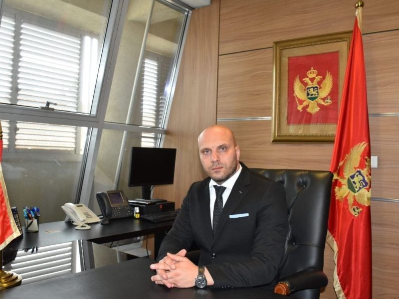 AT THE REQUEST OF BIA: Former director of the Montenegrin police banned from entering Serbia, a politician also turned back from the border!