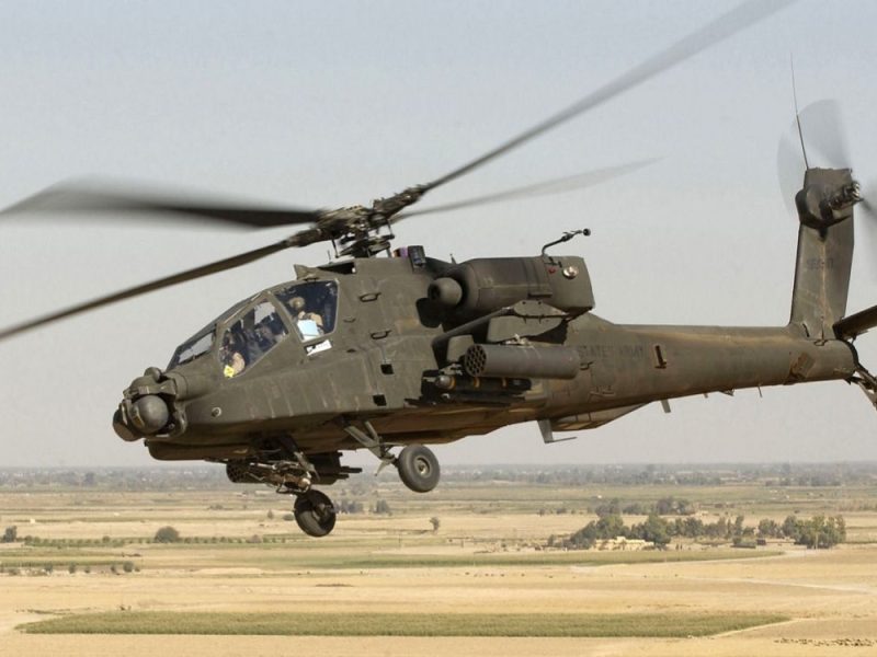 US APACHE CRASHES NEAR STRAIT OF HORMUZ: Crew located by naval drone, all transferred to safety!