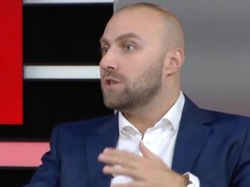 DIRECTOR OF BIRN STOPPED AT THE AIRPORT: Montenegrin journalist Vuk Maras banned from entering Serbia!