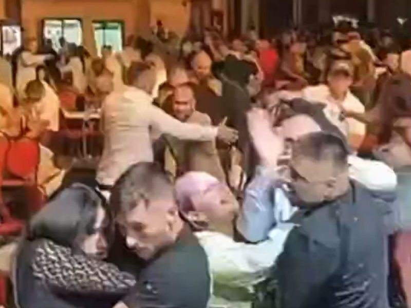 MASS FIGHT IN THE CENTER OF NIKŠIĆ: Around 80 people in a fierce clash after Aca Lukas concert, police officer injured as well!