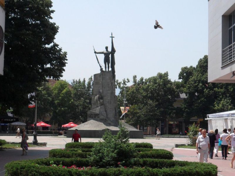 MONEY REDIRECTED WITHOUT EXPLANATION: The best students and pupils of Kraljevo left without scholarships!