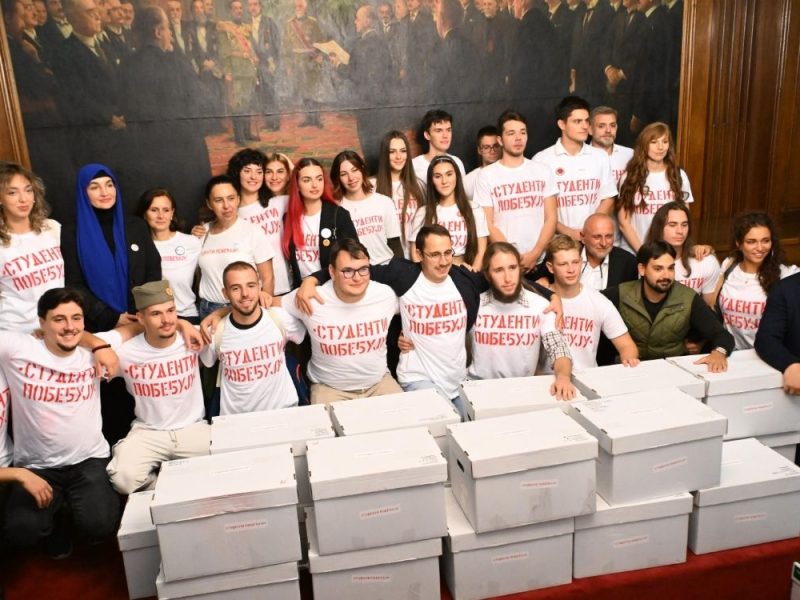 “SERBIA OR THE MAFIA”: Students across the country are presenting an 11-point program for the recovery of society and institutions starting today!