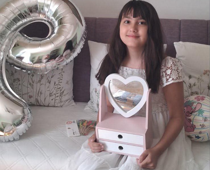 LITTLE LANA (9) URGENTLY NEEDS HELP: Her family is asking kind-hearted people to help raise €90,000 for her treatment to continue! We can do this!