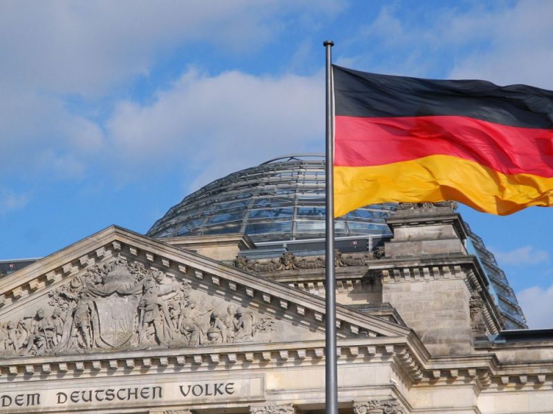 A HARDER ROAD TO WORKING IN GERMANY: Berlin halves the number of visas for workers from the Balkans – here’s what it means for Serbs!