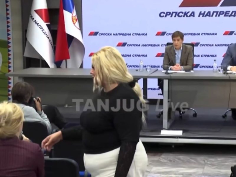 THEY HAVE NOW STARTED PHYSICALLY PREVENTING QUESTIONS: Žaklina Tatalović’s microphone snatched as she questioned Ana Brnabić! (VIDEO)
