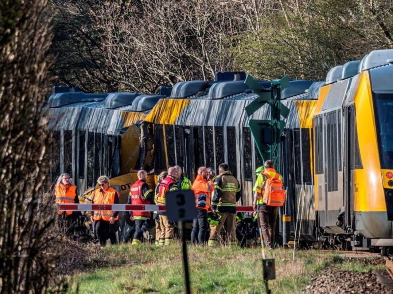 STRAŠNA ŽELEZNIČKA NESREĆA U DANSKOJ: Veliki broj povređenih u sudaru vozova, spasilačke ekipe na terenu!