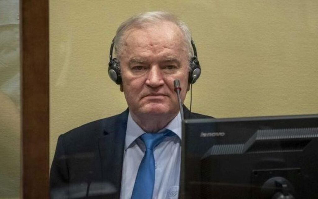 „JEDVA DRŽI GLAVU USPRAVNO“: Rusija pokrenula inicijativu u UN, traži da se Ratko Mladić prebaci u Srbiju!