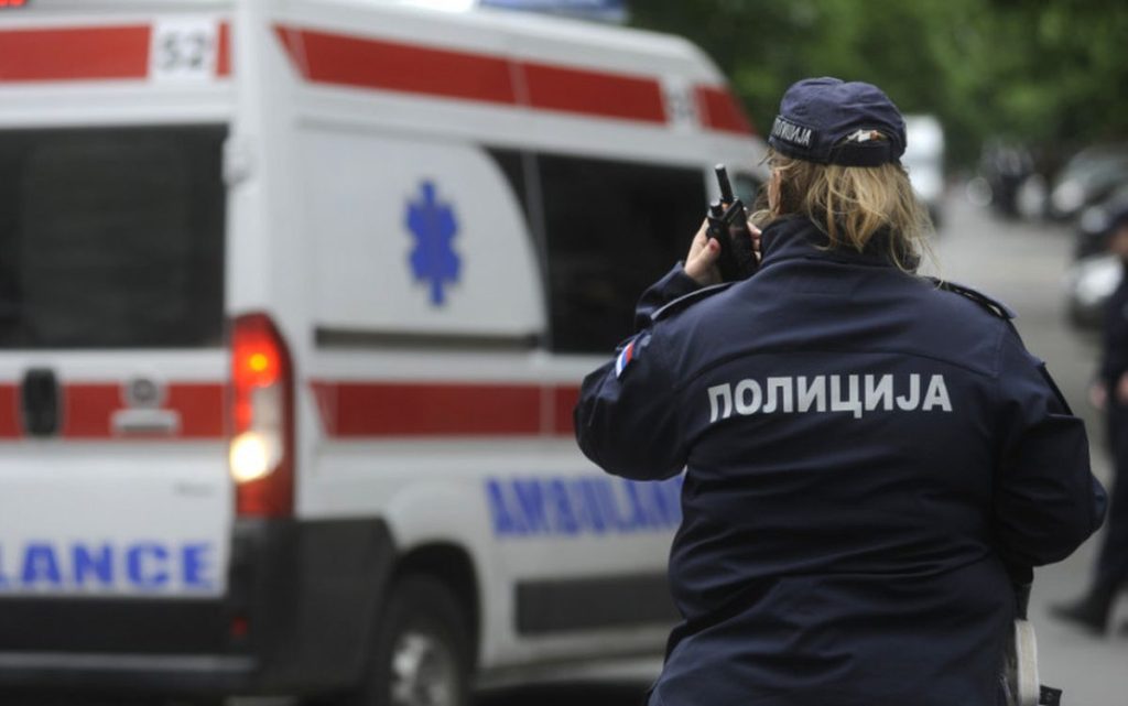 NALAZE SE U TEŠKOM STANJU: Autom pokosio tinejdžere na motoru u Novom Sadu!