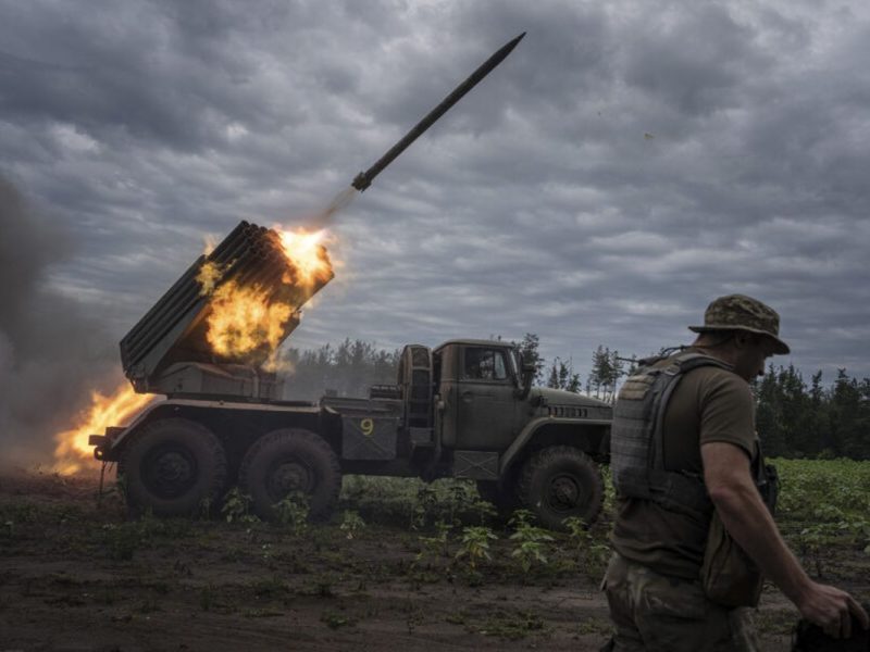 RUSI BOMBARDOVALI UKRAJINSKA ENERGETSKA POSTROJENJA: Preko 200.000 ljudi ostalo bez struje!