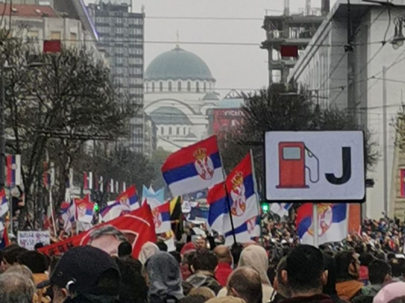 DAN KADA JE SRBIJA USTALA: Godišnjica velikog studentskog okupljanja u Beogradu, najvećeg u istoriji Srbije!