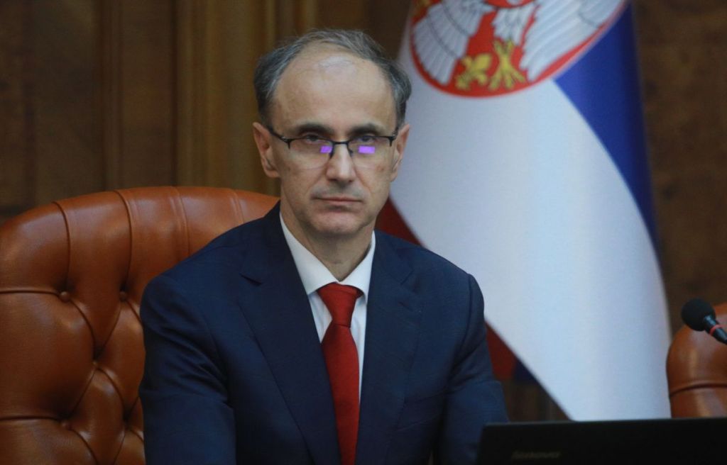 VLADA USVOJILA PREDLOG O RASPUŠTANJU SKUPŠTINE: Vučić ima 72 sata da raspiše vanredne izbore!