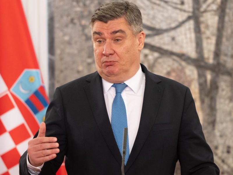 „ISPADAMO PAPCI, SRBIMA PRODAJU NOVE RAFALE, A NAMA POLOVNE“: Milanović kritikovao Francuze, stigla reakcija iz Pariza! 