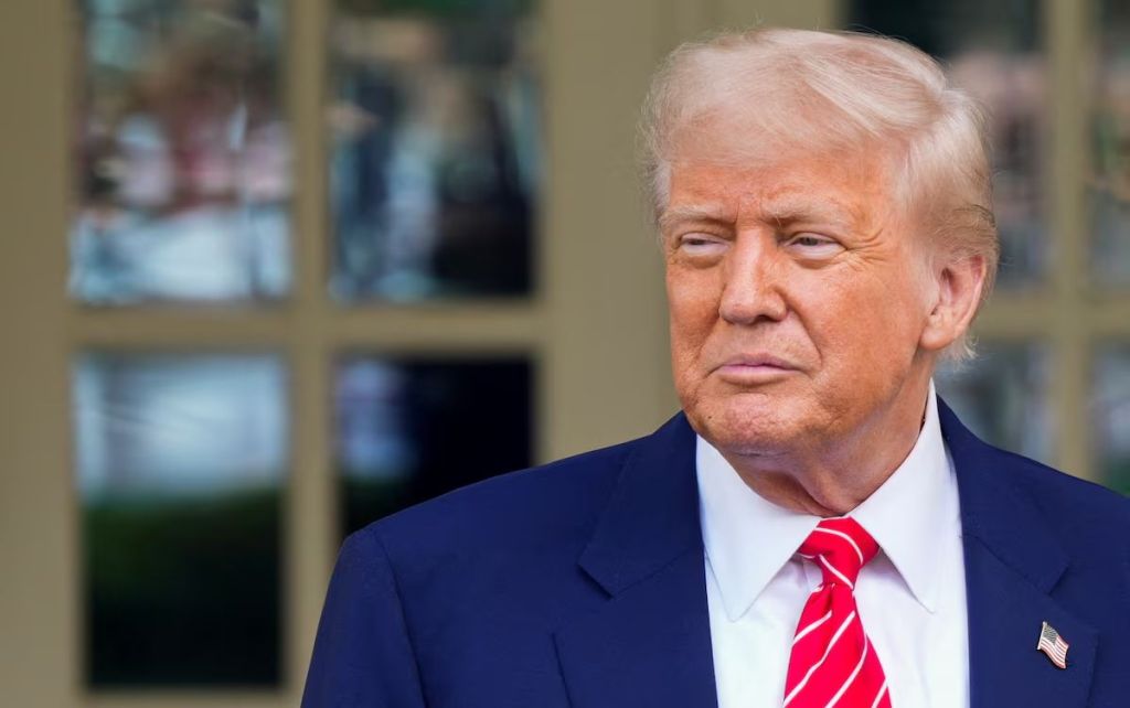 TRAMP ČESTITAO SRBIJI DAN DRŽAVNOSTI: Prva strana zemlja čija se zastava vijorila iznad Bele kuće!