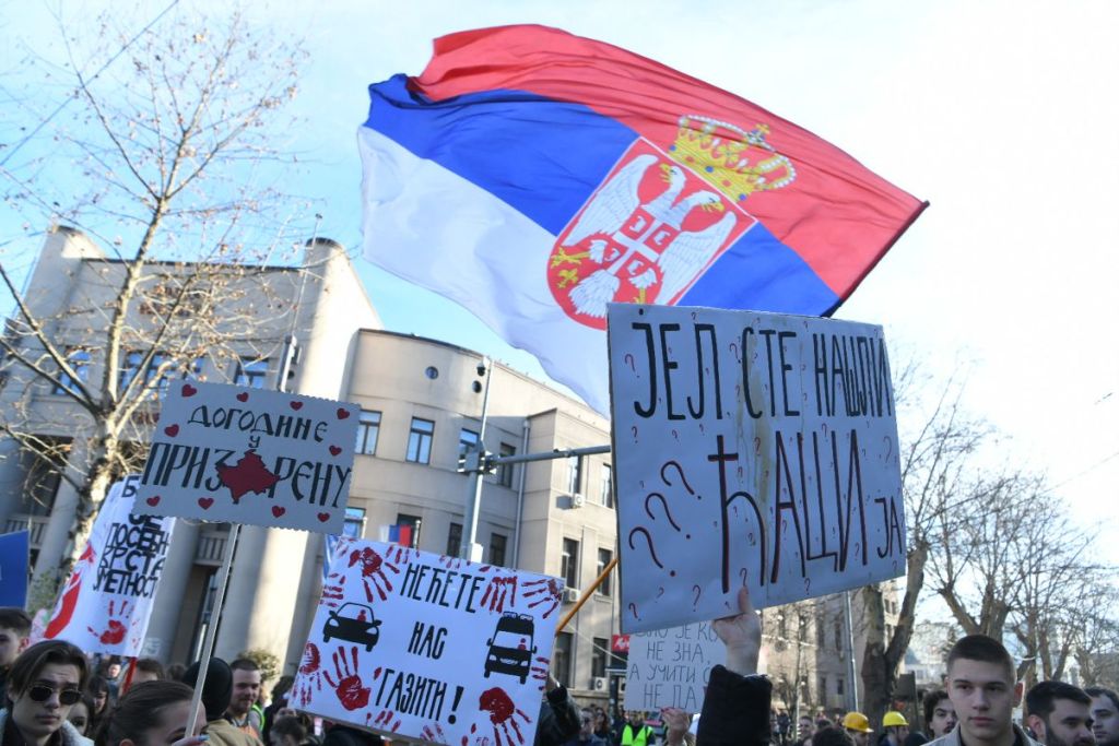 „NE ČEKAJ PROMENU, BUDI NJEN GLAS“: Studenti danas organizuju velike skupove u 10 opština gde se održavaju izbori!