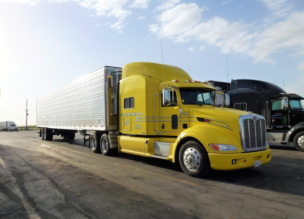 POOŠTRENE MERE ZA KAMIONDŽIJE U AMERICI: Isključenja iz saobraćaja 24 sata za korisnike droge i alkohola!