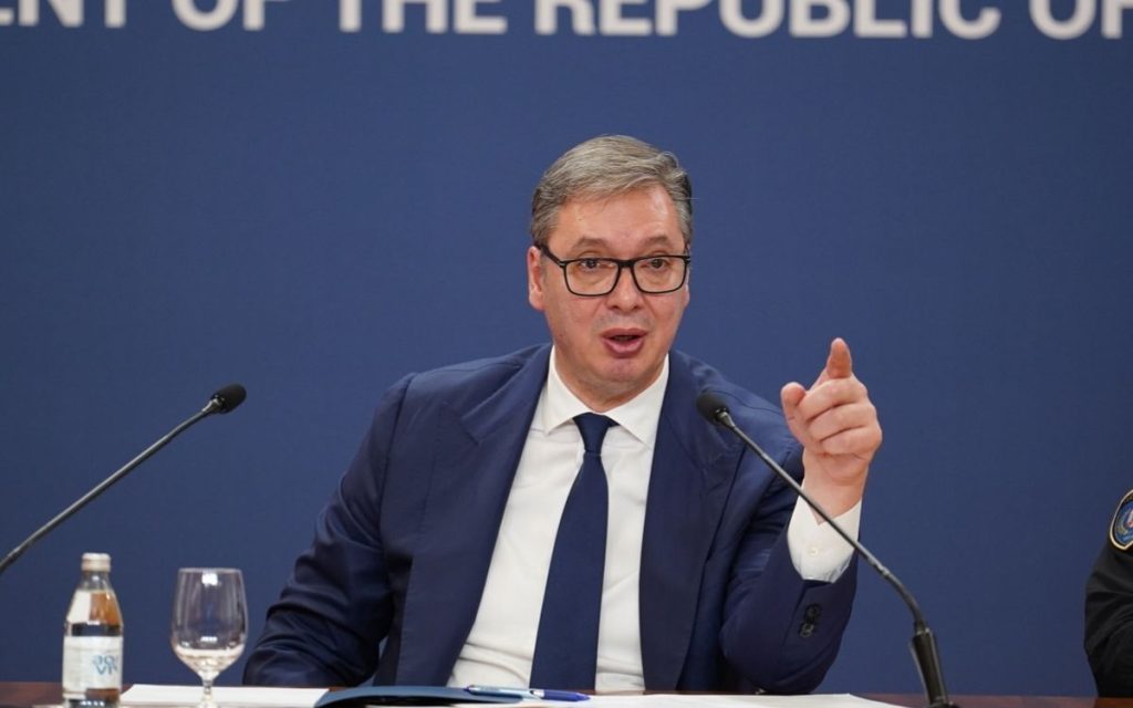 VUČIĆ SE OBRATIO GRAĐANIMA CRNE GORE: Smeta nam politika protiv Srbije i srpskog naroda, nisam nikoga uvredio!