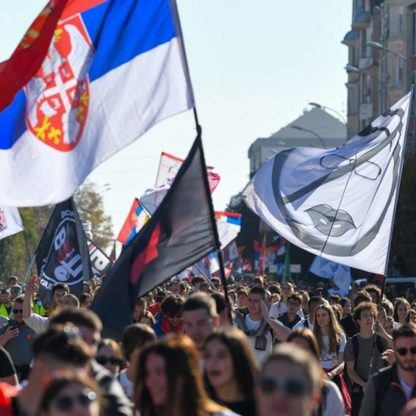 SRBI IZ SVETA PROTIV VLASTI: Organizacije srpske dijaspore iz više od 70 gradova traže EU sankcije za najviše zvaničnike Srbije!