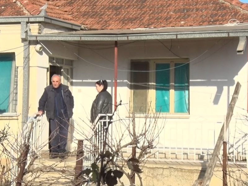 NA METI ZASTRAŠIVANJA I PRED BOŽIĆ: Obijene kuće Srba u Ugljaru na Kosovu i Metohiji! (VIDEO)