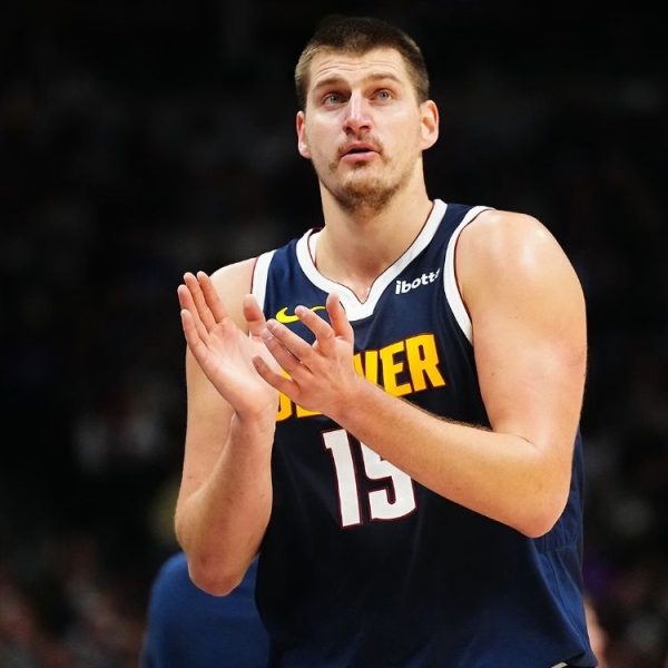 SRBIN ISPISUJE ISTORIJU I KAD NE IGRA: Nikola Jokić postaje najplaćeniji igrač NBA lige, poznato koliki će zarađivati!