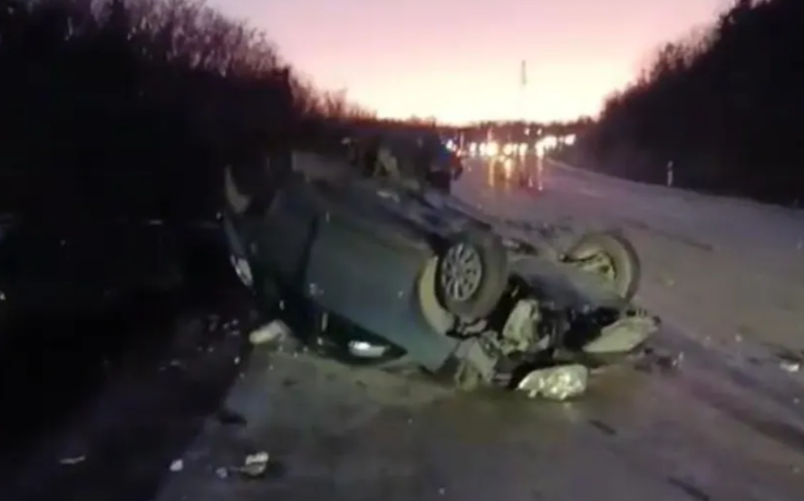 STALI DA POMOGNU, USLEDIO HAOS: 10 vozila slupano u lančanom sudaru kod Bora!